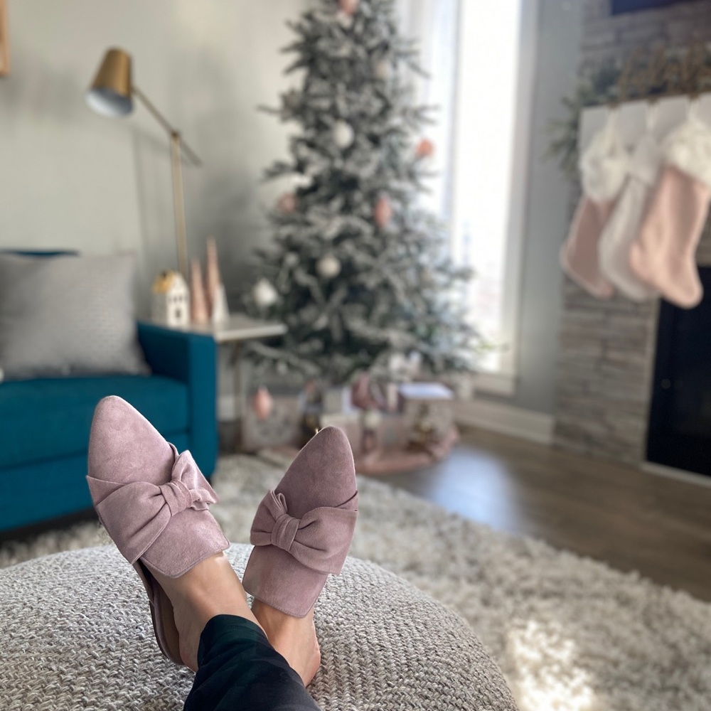 Enzo Angiolini Mules in lavender